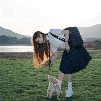 不期而至